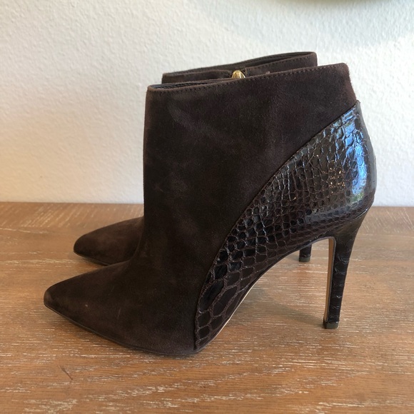 Vince Camuto Kasi Brown Suede Booties Size 8.5 - Picture 4 of 16